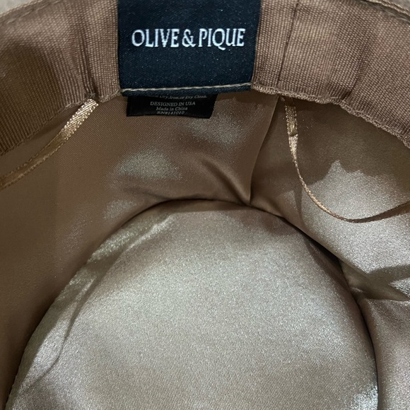 EUC olive & pique Stylish brown Hat 100 % wool